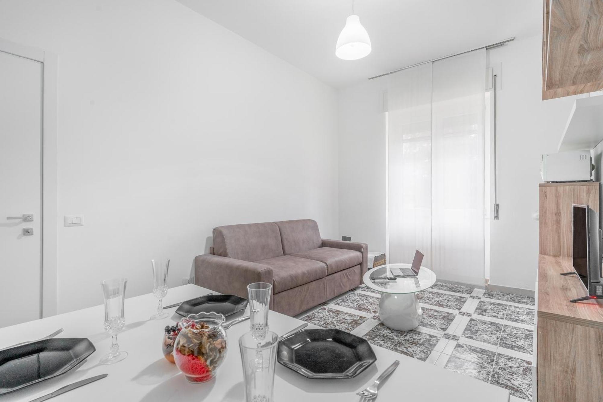 Apartment Navigli Duomo - Chateau Milan, Metro M2 E Parcheggio Gratuito *