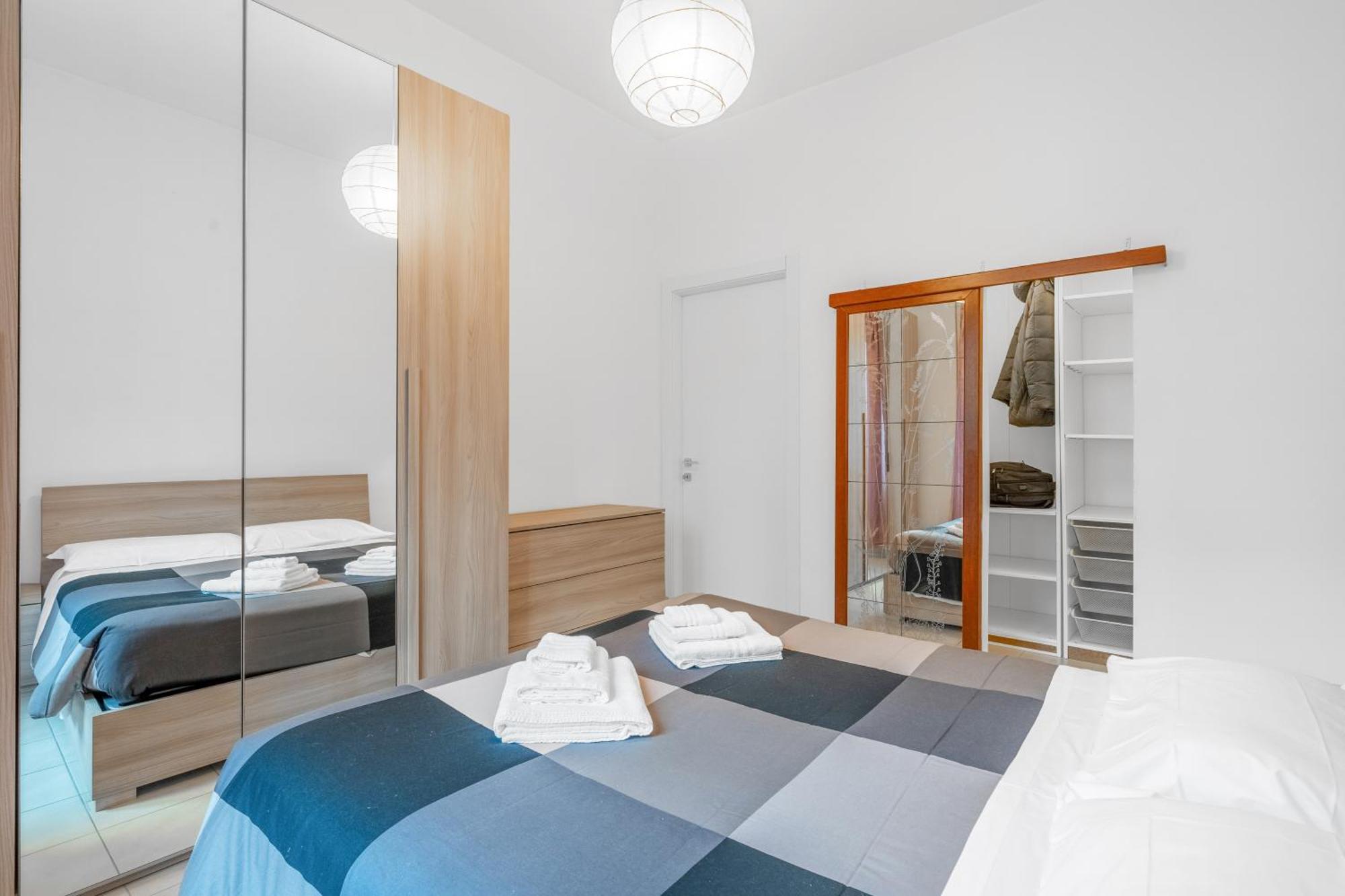 Apartment Navigli Duomo - Chateau Milan, Metro M2 E Parcheggio Gratuito *