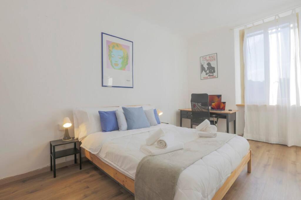 Appartement *navigli Art Attic*designarea Milan-wifi-netflix Milaan