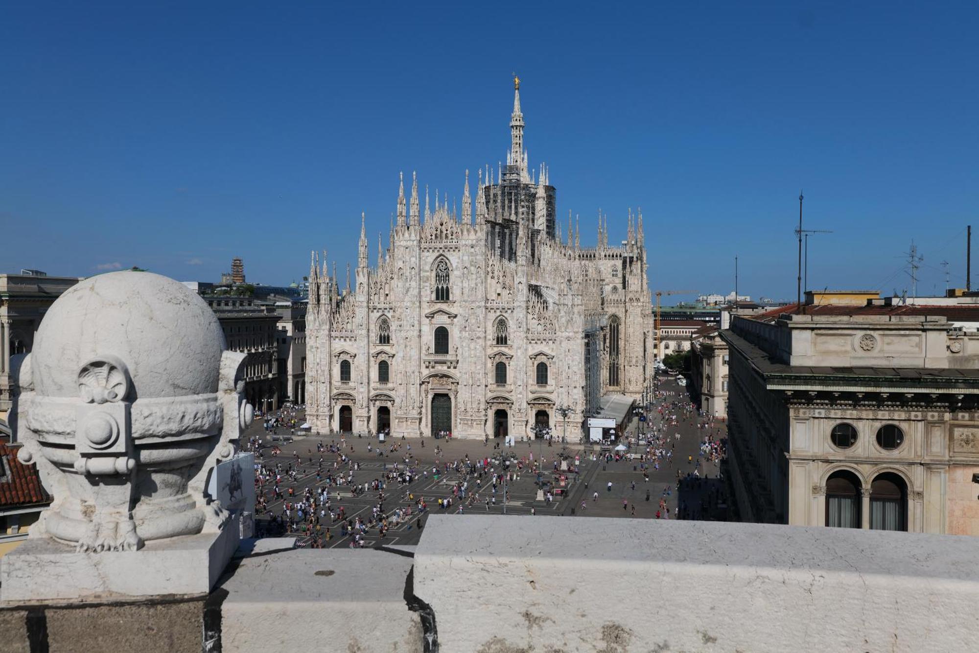 Prestige Boutique - Piazza Duomo View