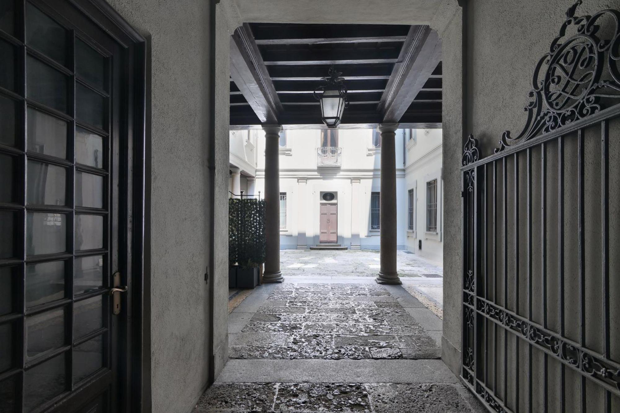 Prestige Boutique - Montenapoleone Milano