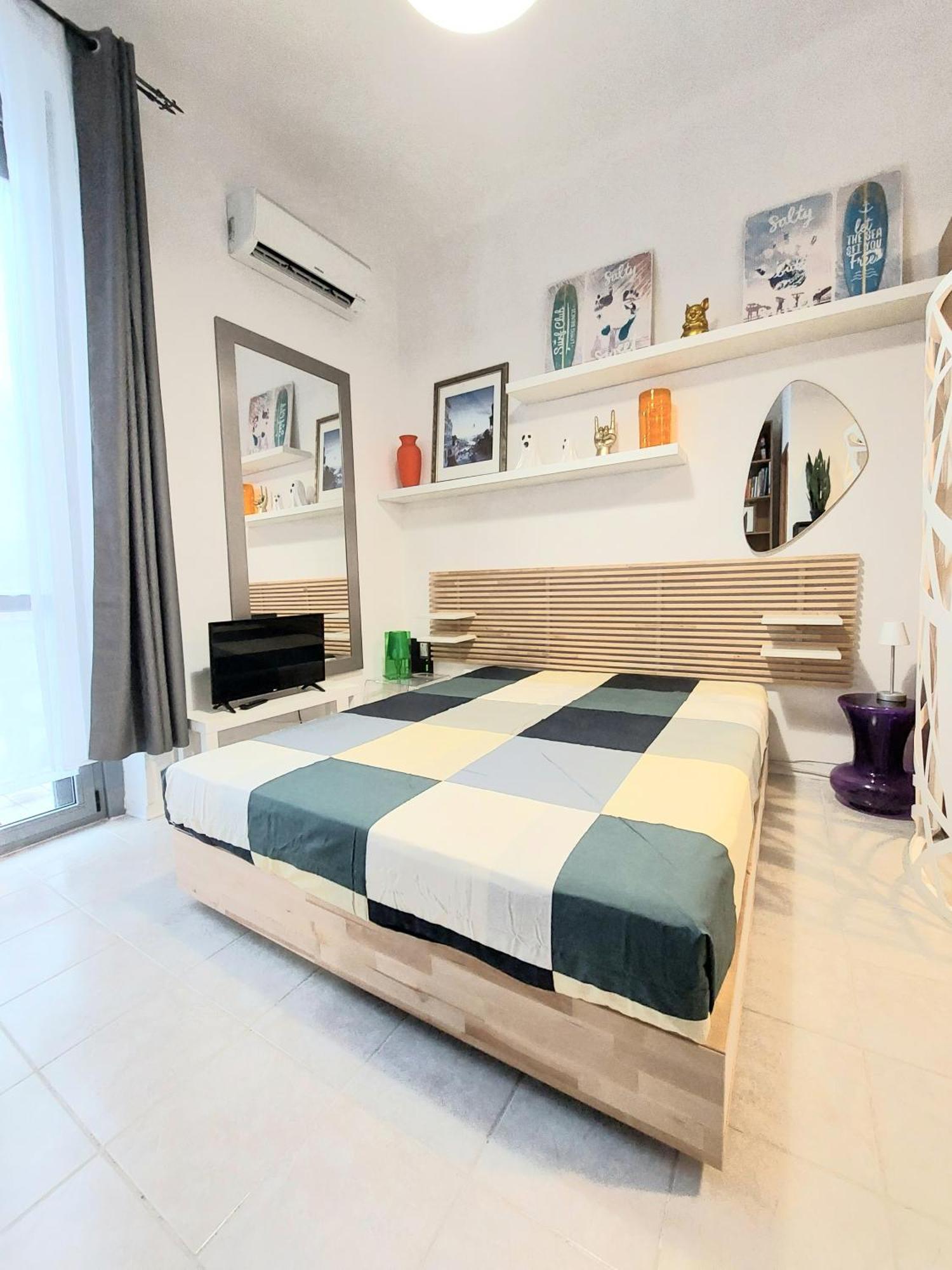 1 Navigli * Mailand