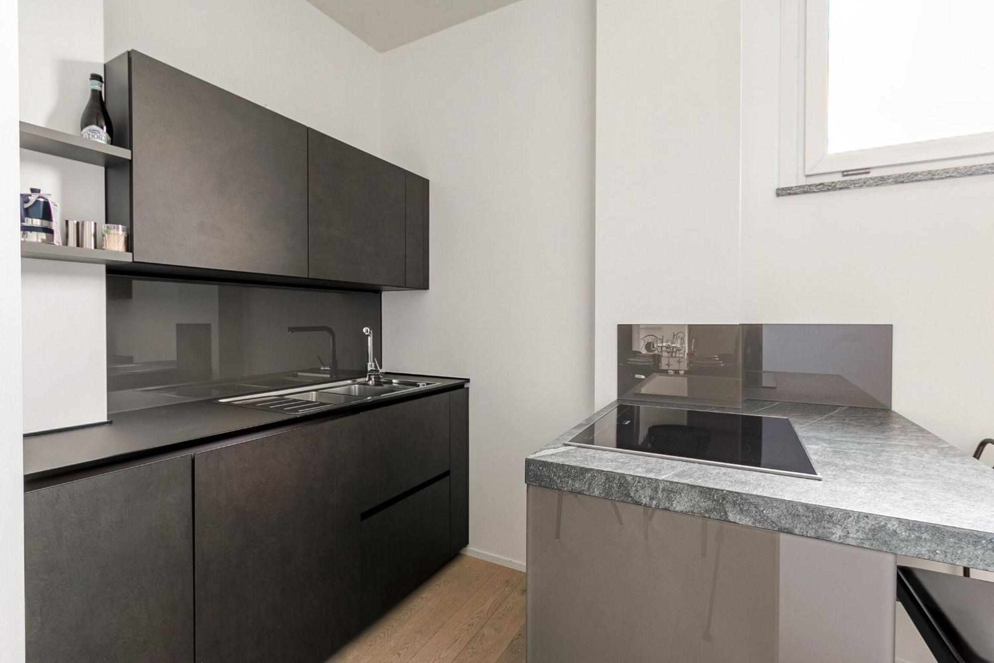 1br Uberto Visconti Di Modrone A With Balcony In Lejlighed