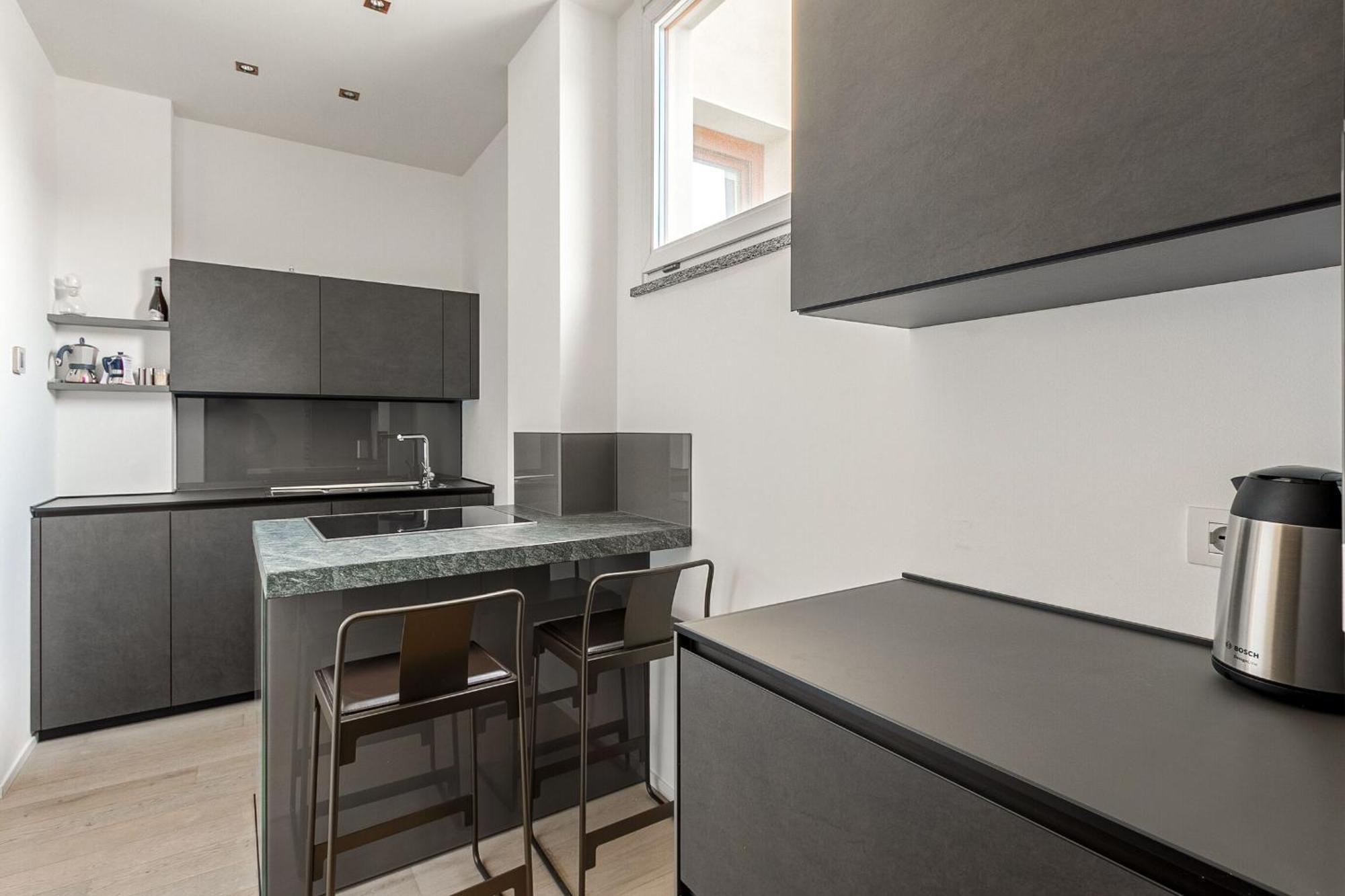 1br Uberto Visconti Di Modrone A With Balcony In Lejlighed Milano