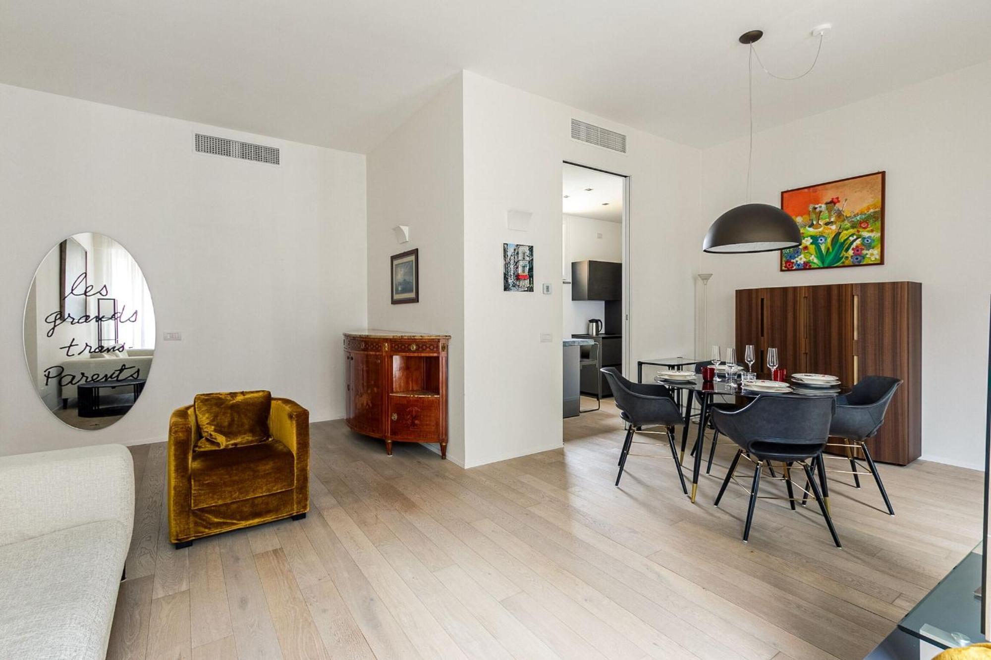 1br Uberto Visconti Di Modrone A With Balcony In Lejlighed *