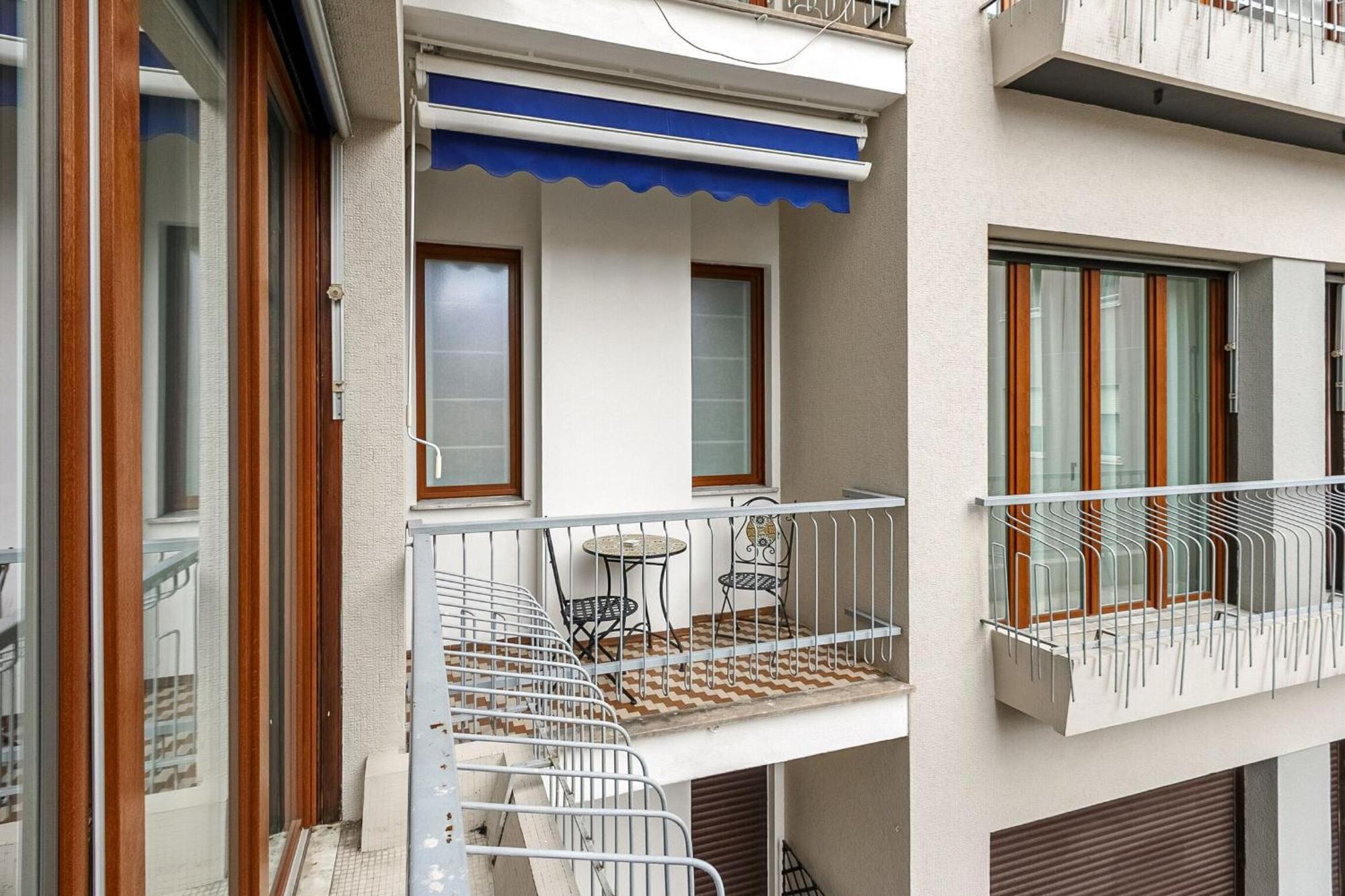 1br Uberto Visconti Di Modrone A With Balcony In Lejlighed *