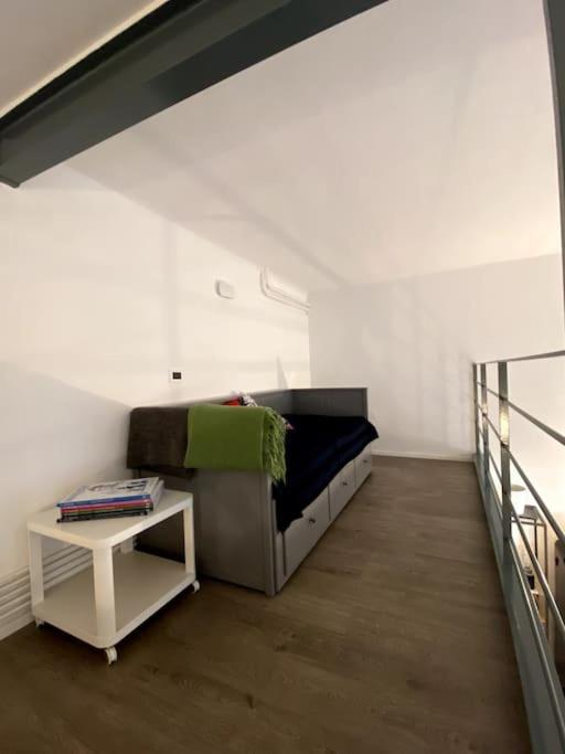 Apartment Loft-55 Navigli-bocconi