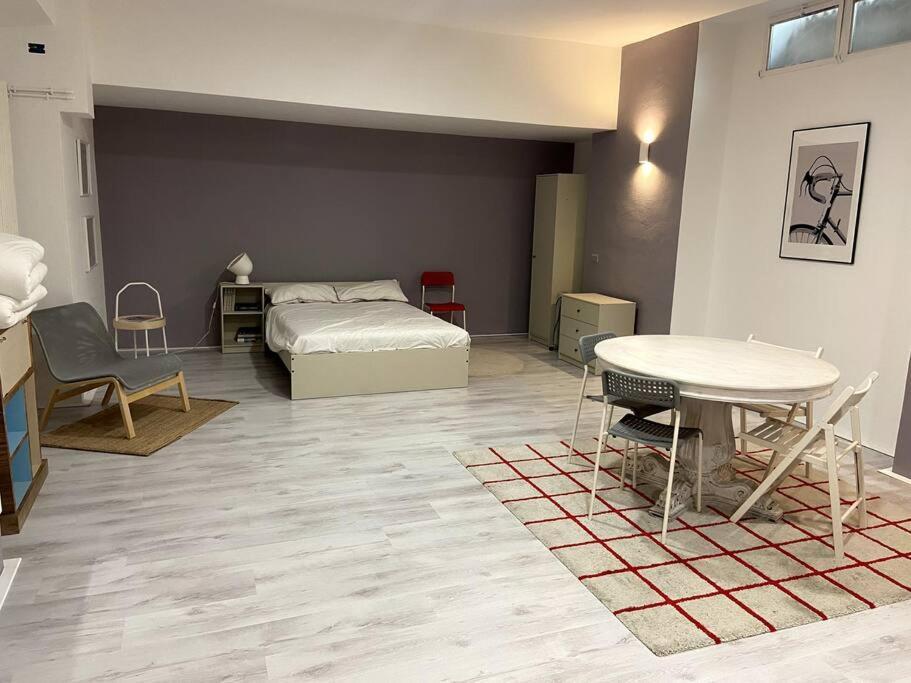 Apartment Loft-55 Navigli-bocconi