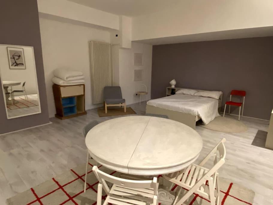 Loft-55 Navigli-bocconi Apartment