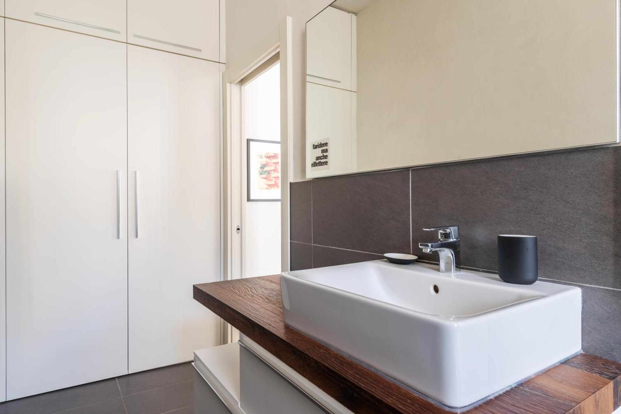 Stile E Comodita Bilocale Milano