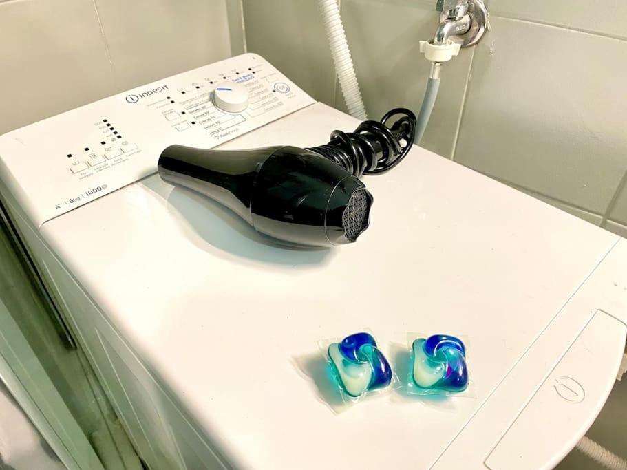 • Cozy House • 10 Min Rho Fiera Apartment Milan