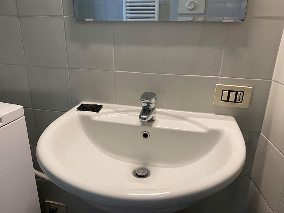 • Cozy House • 10 Min Rho Fiera * Milan