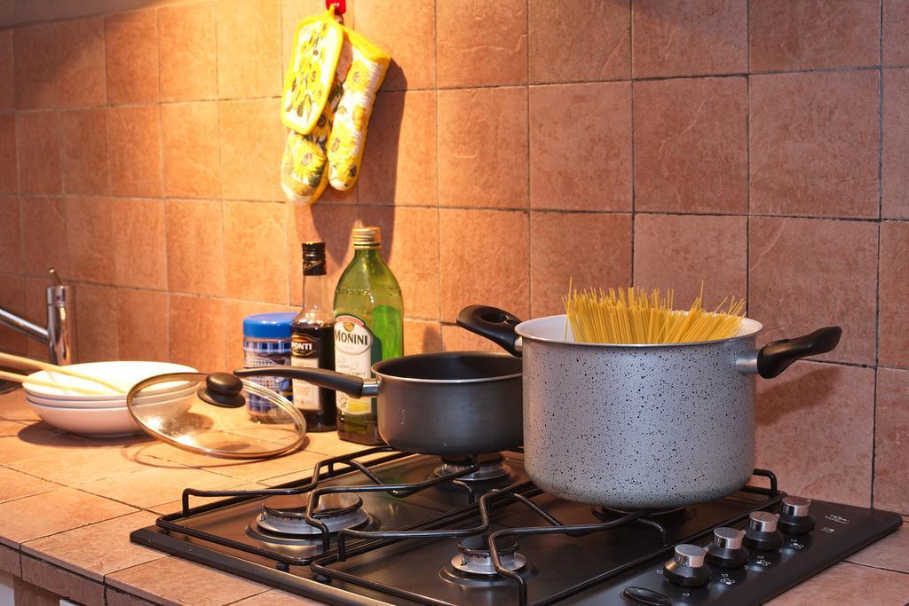 Skyline In Citta Studi A 1 Minuto Dal Metro Con Terrazzo Wi-fi E Netflix Apartment