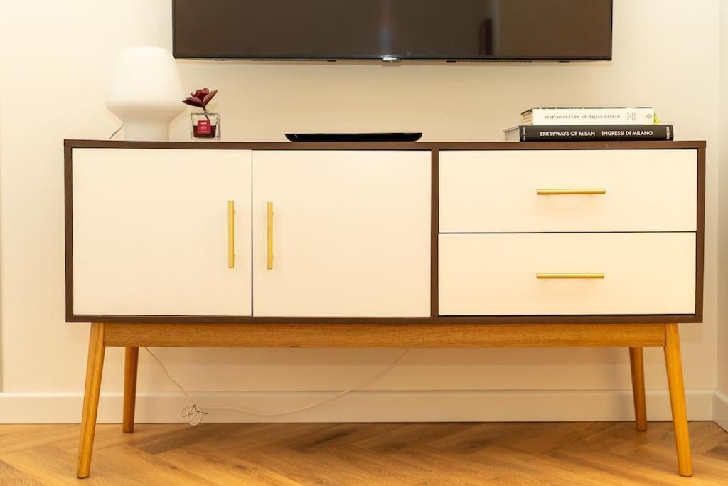 Esclusivo Con 2 Da Letto Apartment *