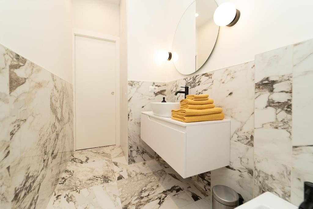 Esclusivo Con 2 Da Letto Apartment