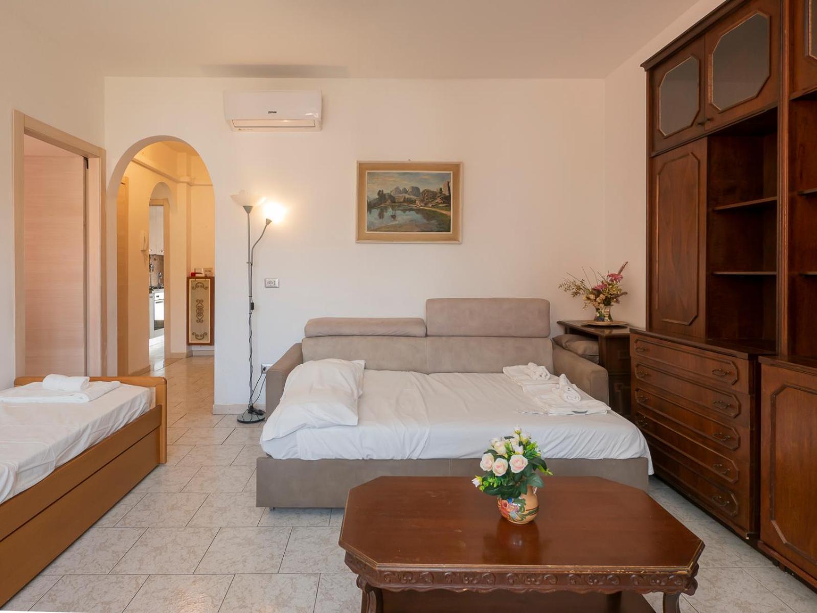 Ampio E Luminoso Appartamento, Posto Auto Gratuito - Quarenghi Appartement *
