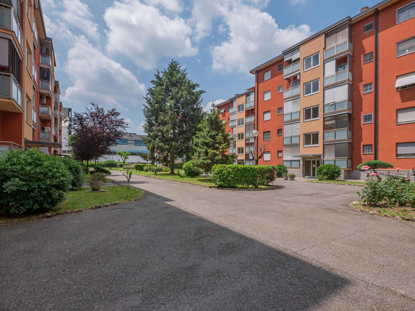 Appartement Ampio E Luminoso Appartamento, Posto Auto Gratuito - Quarenghi Milaan