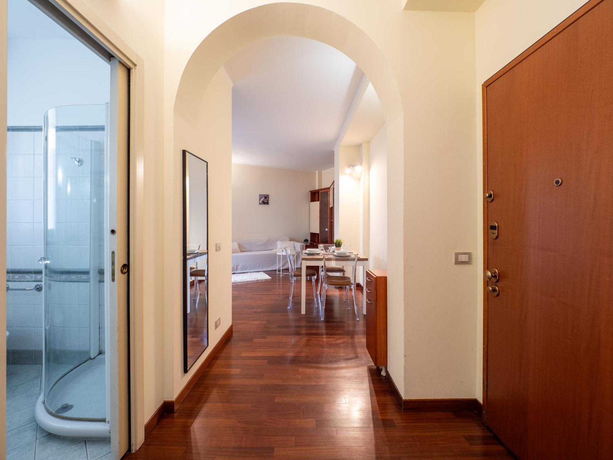 Flat In Center With Terrace, Near Garibaldi Fs * Milano