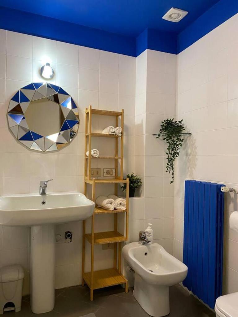 Design With Parking Navigli Area * Milano