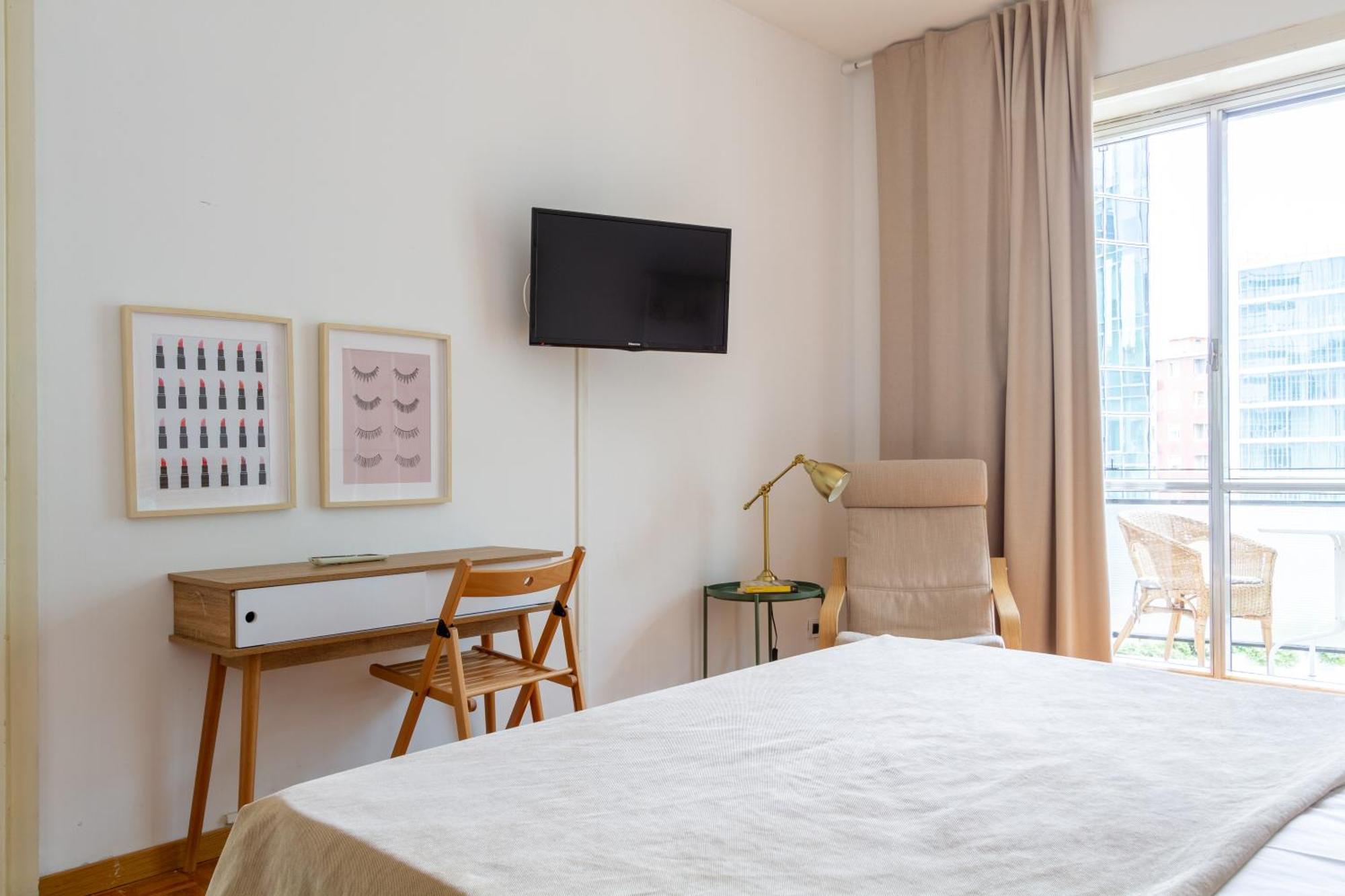 Palazzo Lombardia - Station - Bighome Apartment *