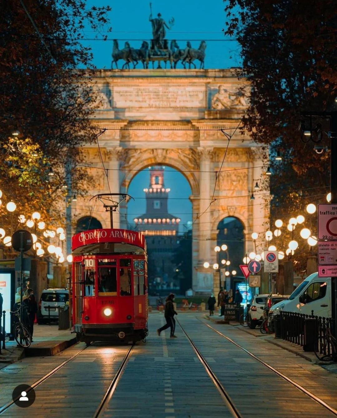 Arco Pace * Milan