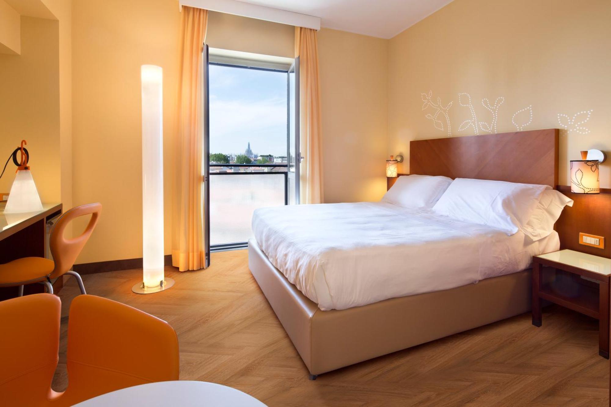 Unahotels Mediterraneo Hotel 4*