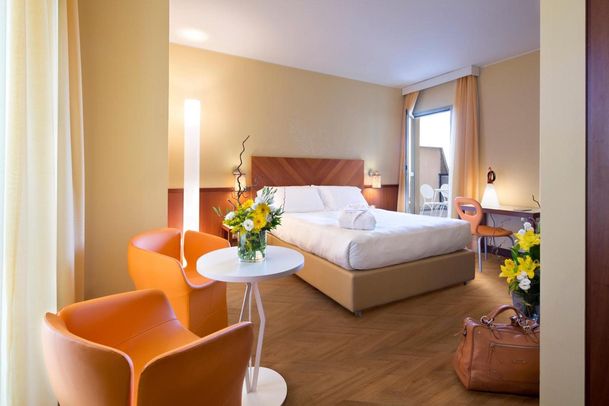Hotel Unahotels Mediterraneo 4*