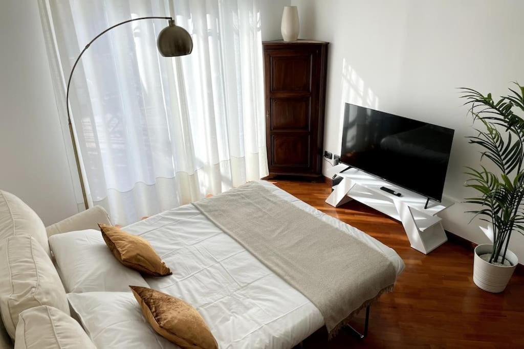 Amazing Flat With Terrace Lejlighed
