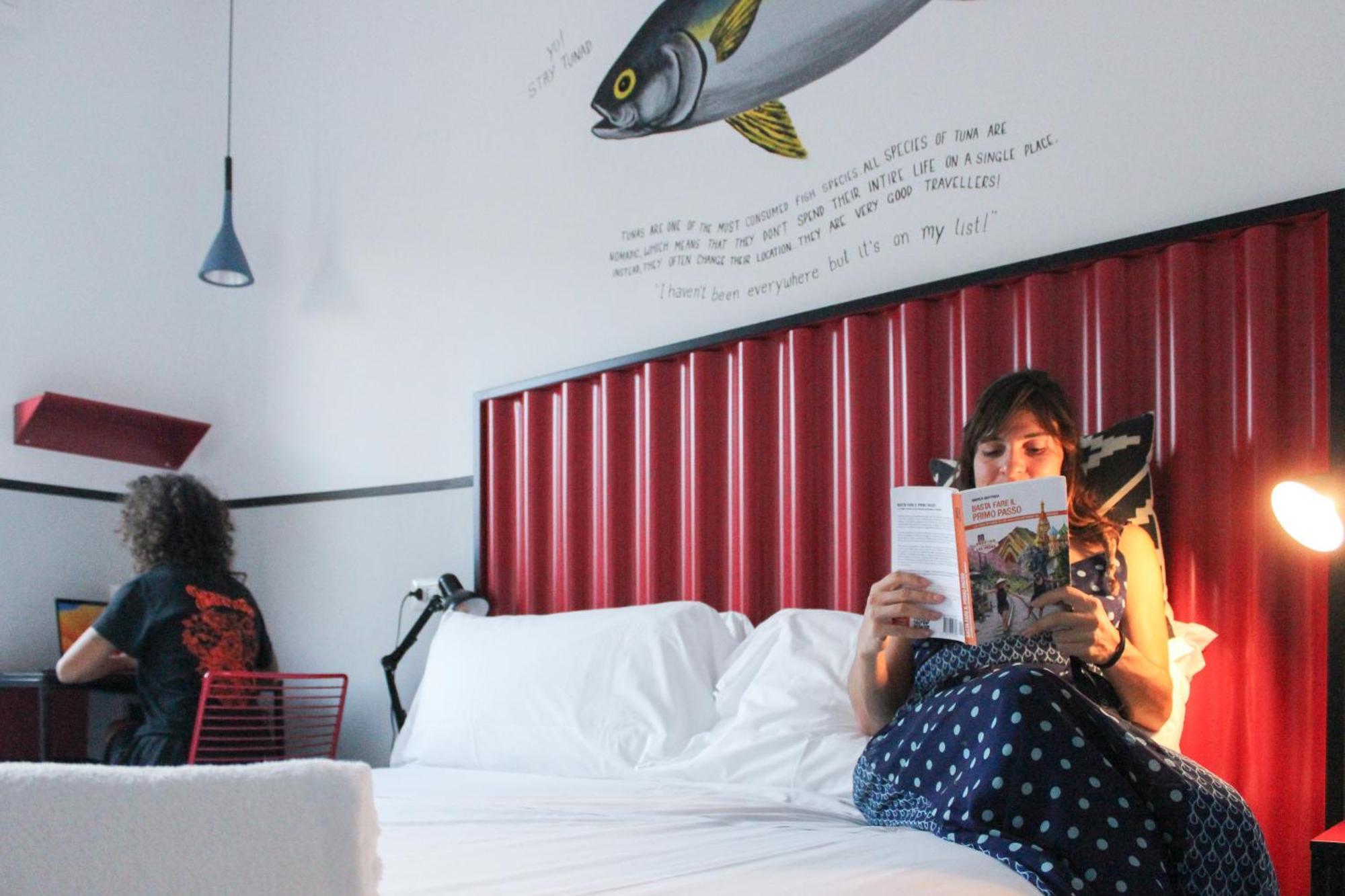 Yellowsquare Hostel *