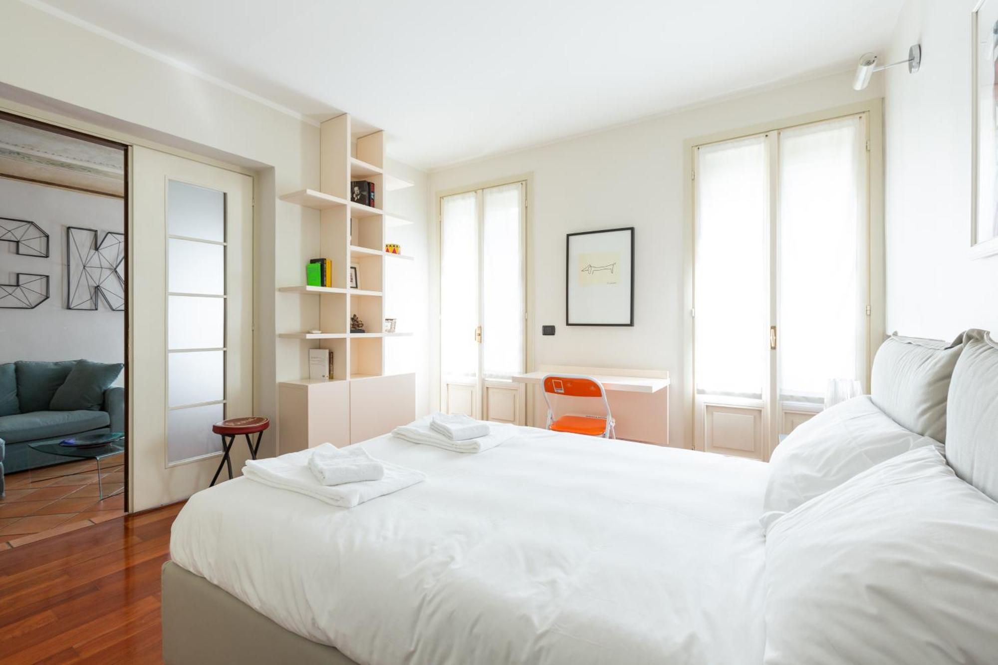 Cosy Two Bedroom Close To Navigli Milan