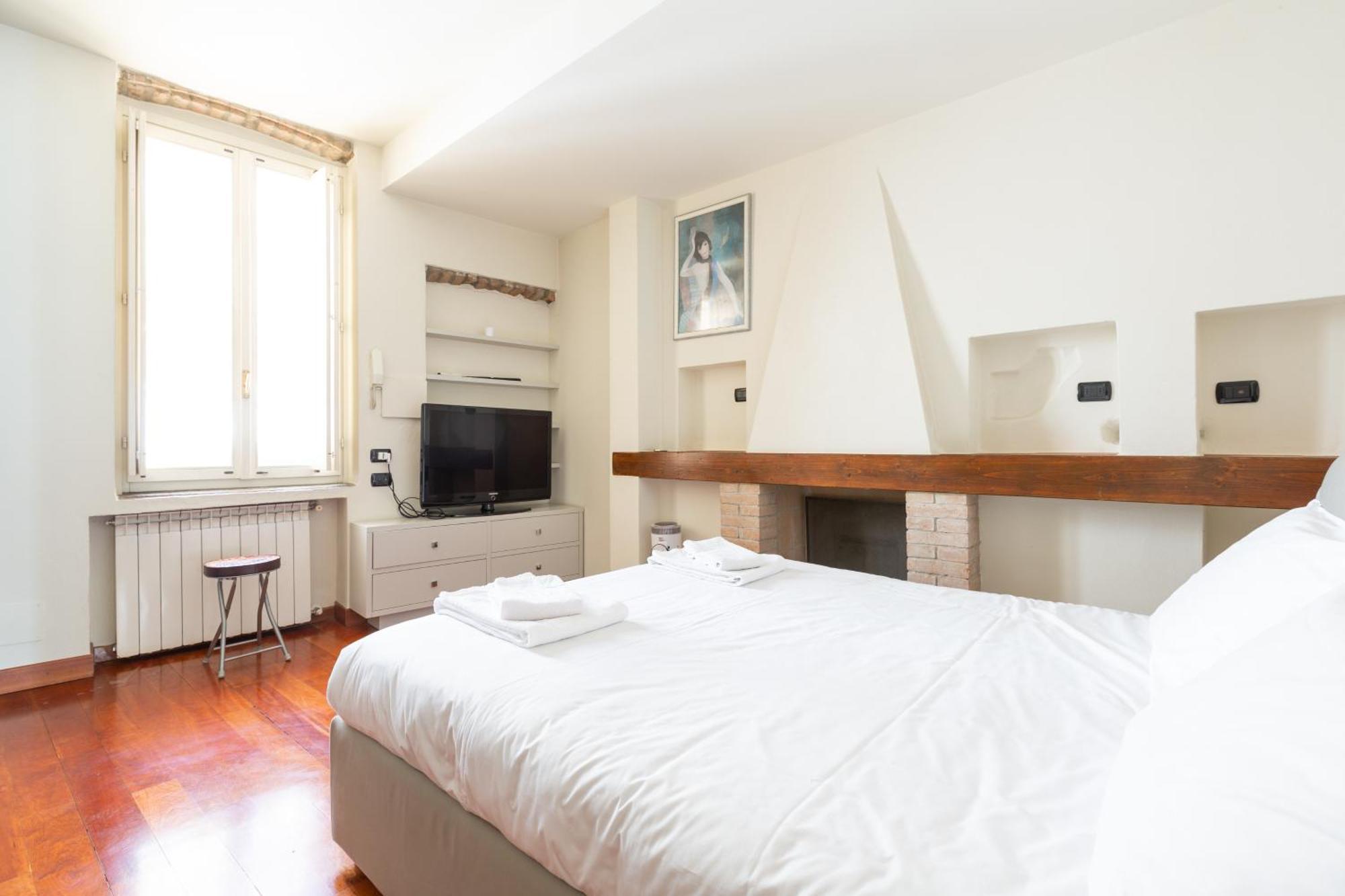 Cosy Two Bedroom Close To Navigli Apartment
