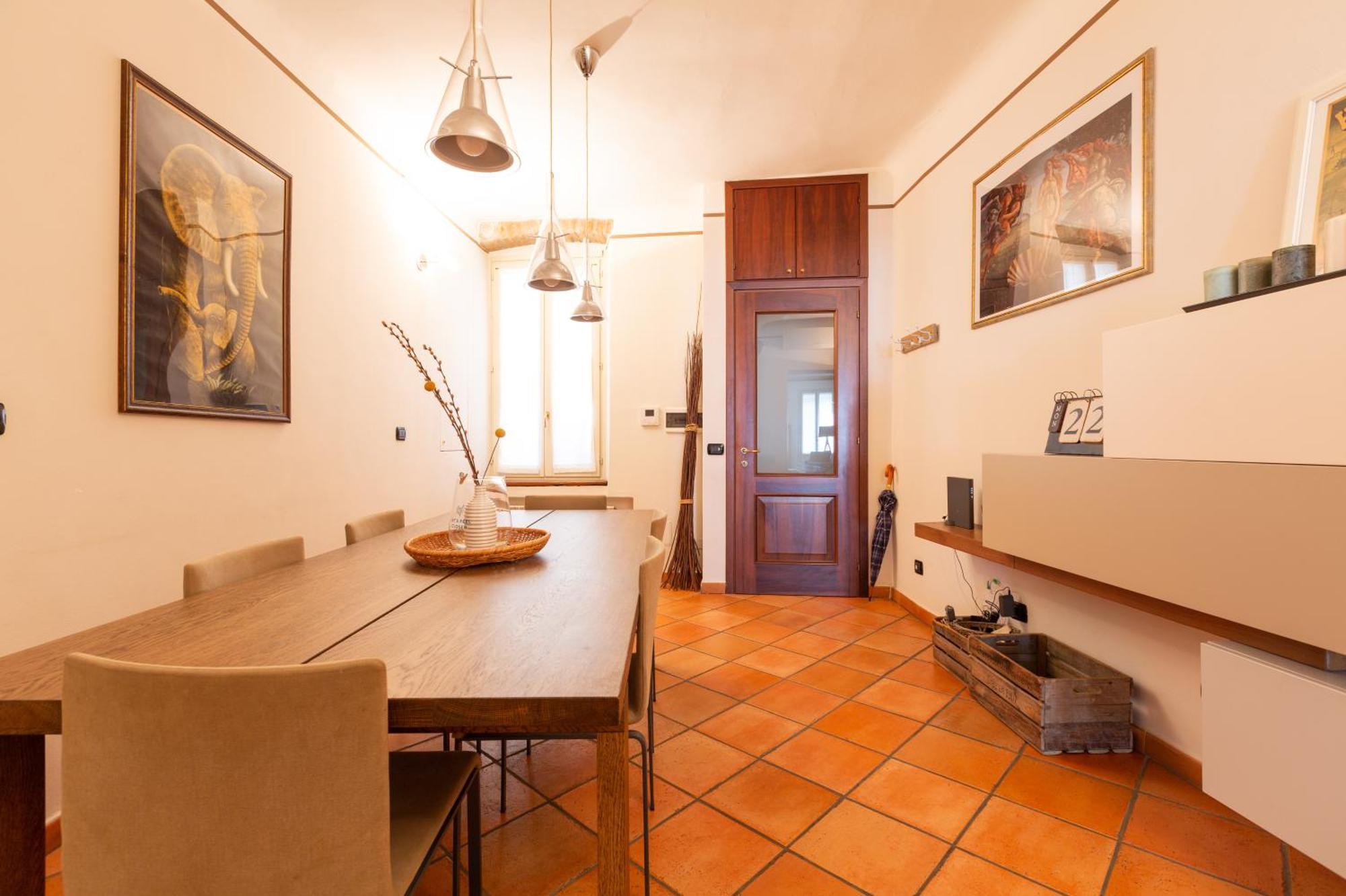 Cosy Two Bedroom Close To Navigli Milan