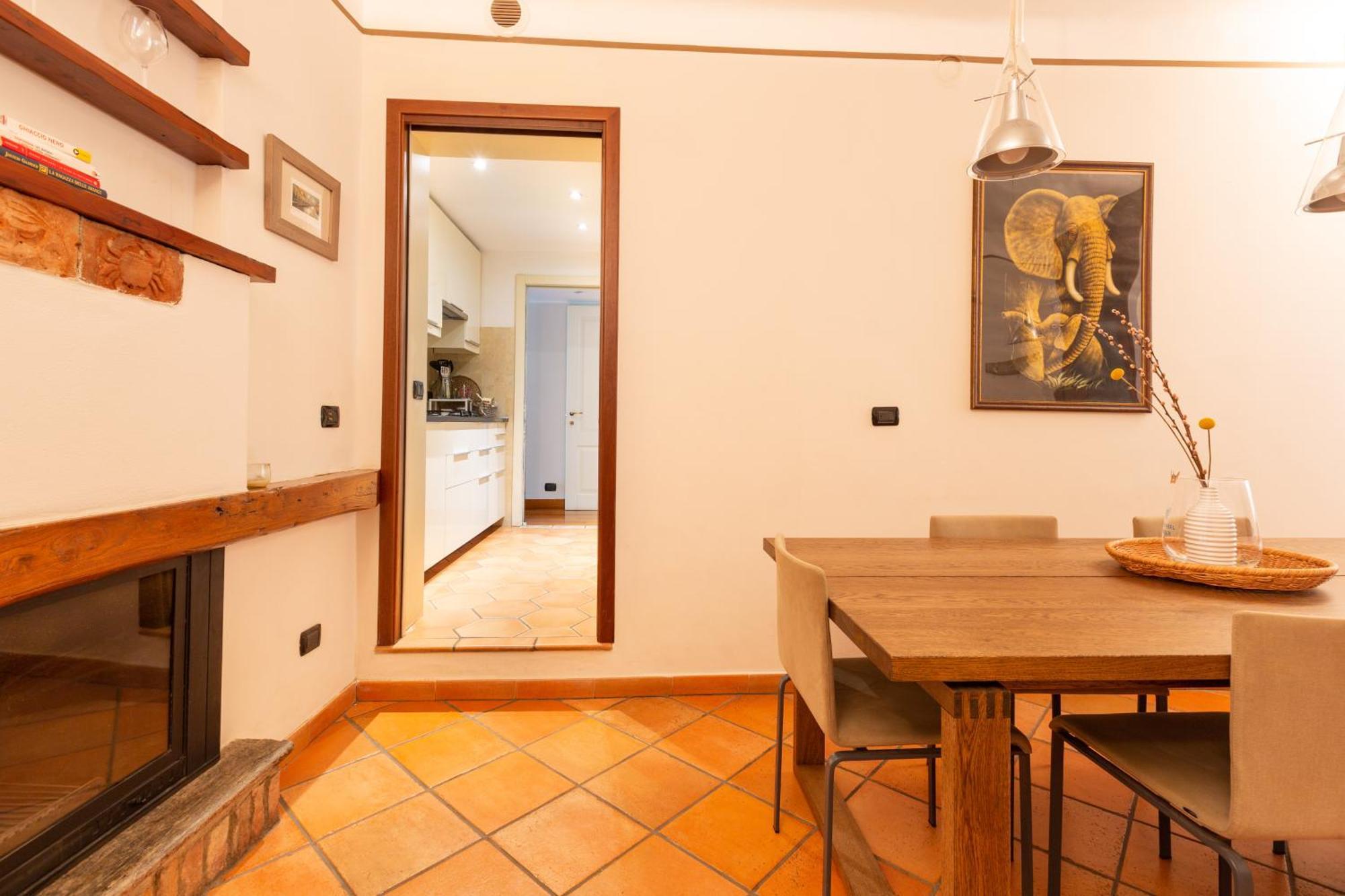 Cosy Two Bedroom Close To Navigli Milan