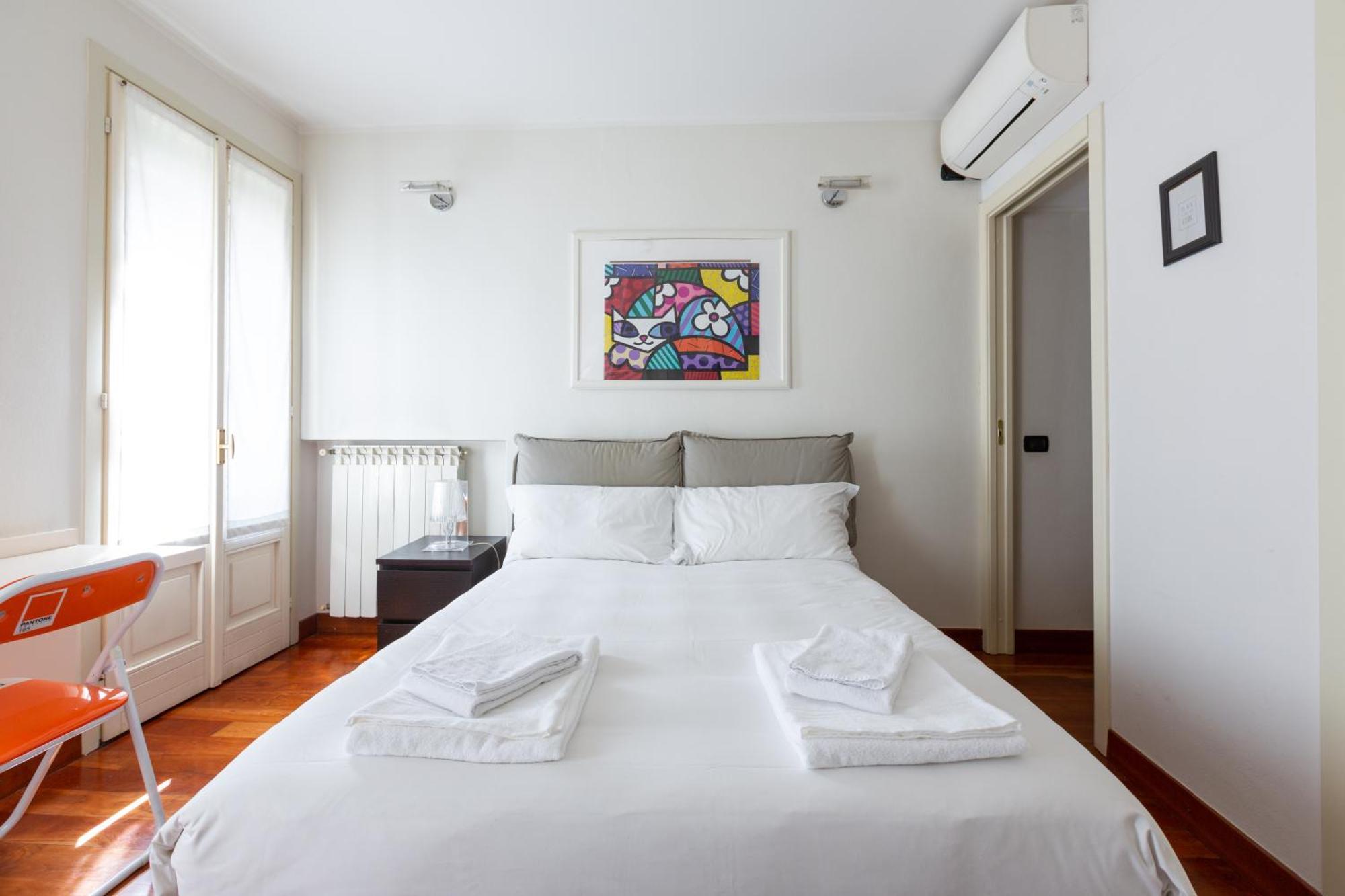 Cosy Two Bedroom Close To Navigli Apartment Milan