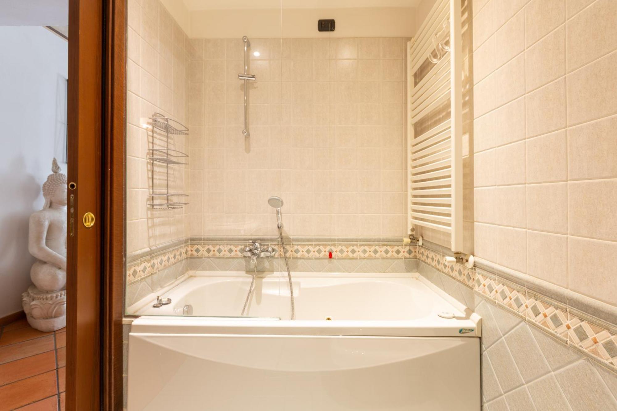 Apartment Cosy Two Bedroom Close To Navigli Milan