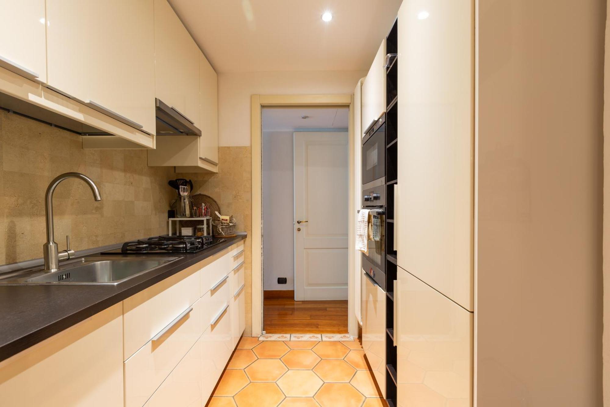Cosy Two Bedroom Close To Navigli * Milan