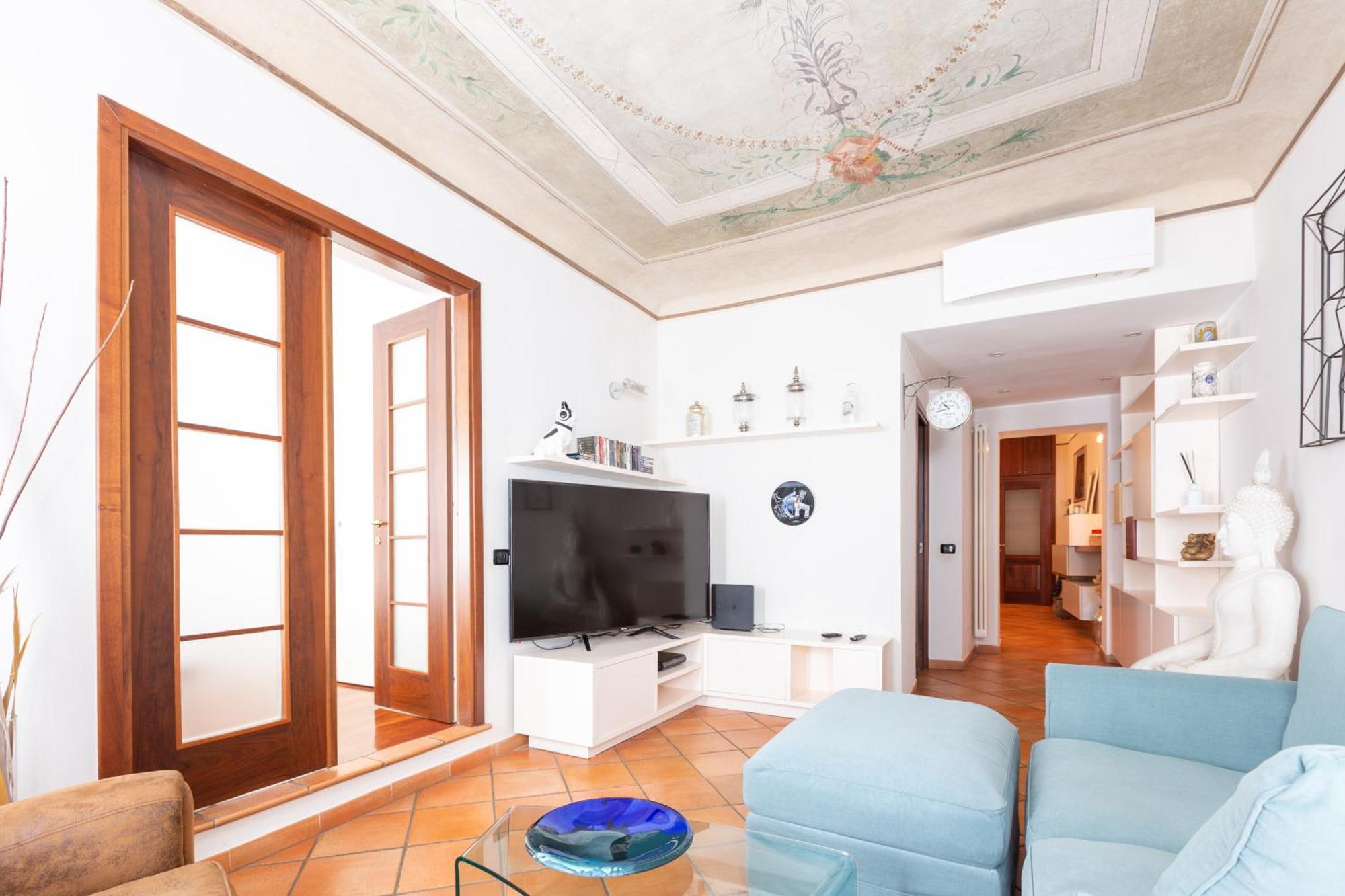 Cosy Two Bedroom Close To Navigli * Milan