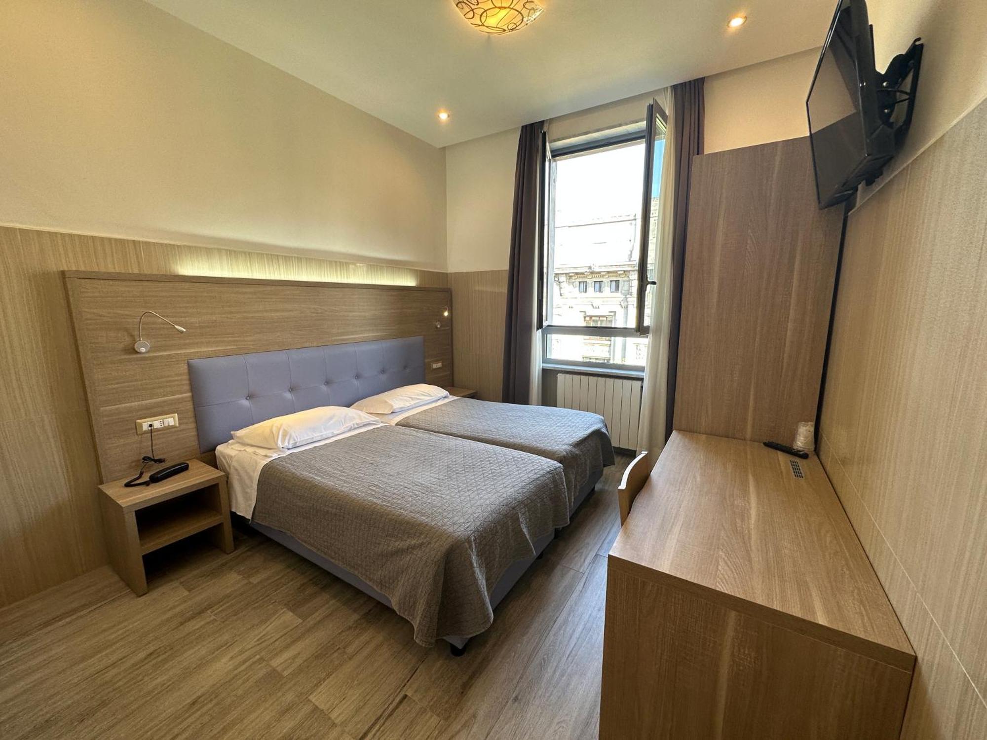 Midway Hotel