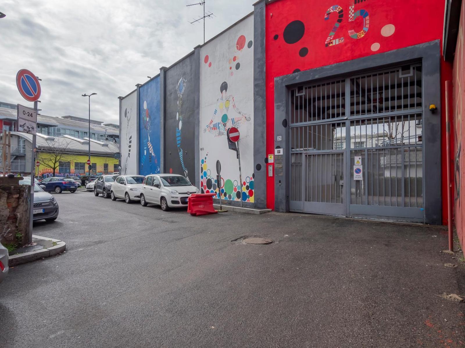 Xenia - Bright Loft In Bovisa Area Milano