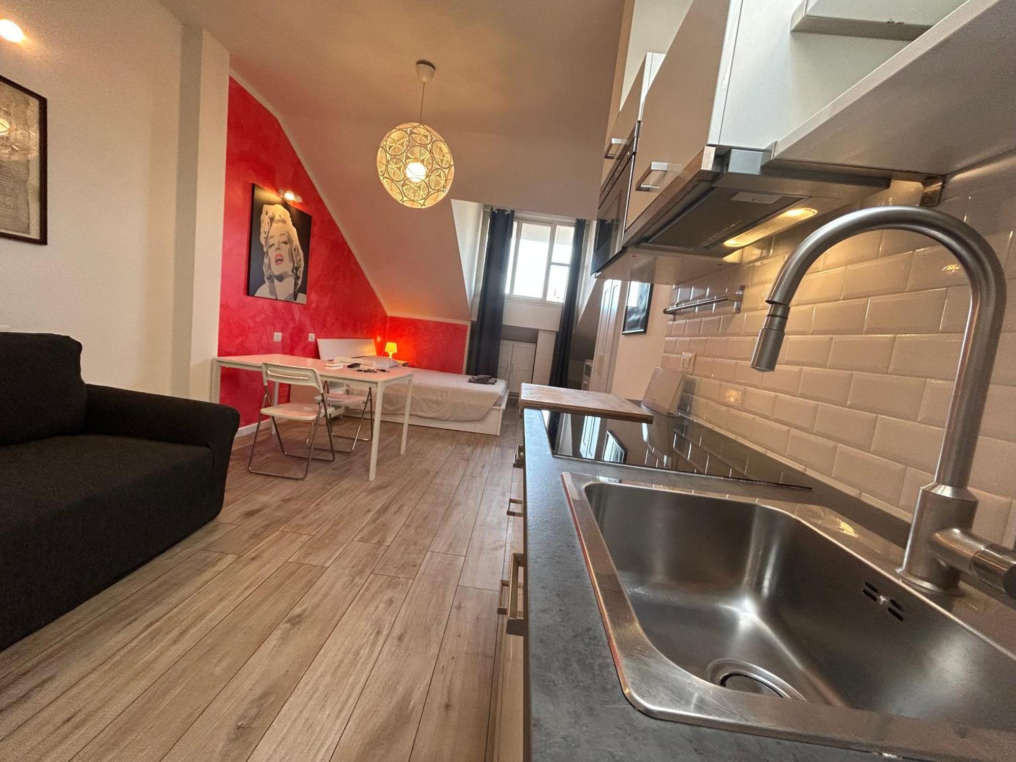 Apartment Mansarda Open Space Vicino Zona Isola Mailand