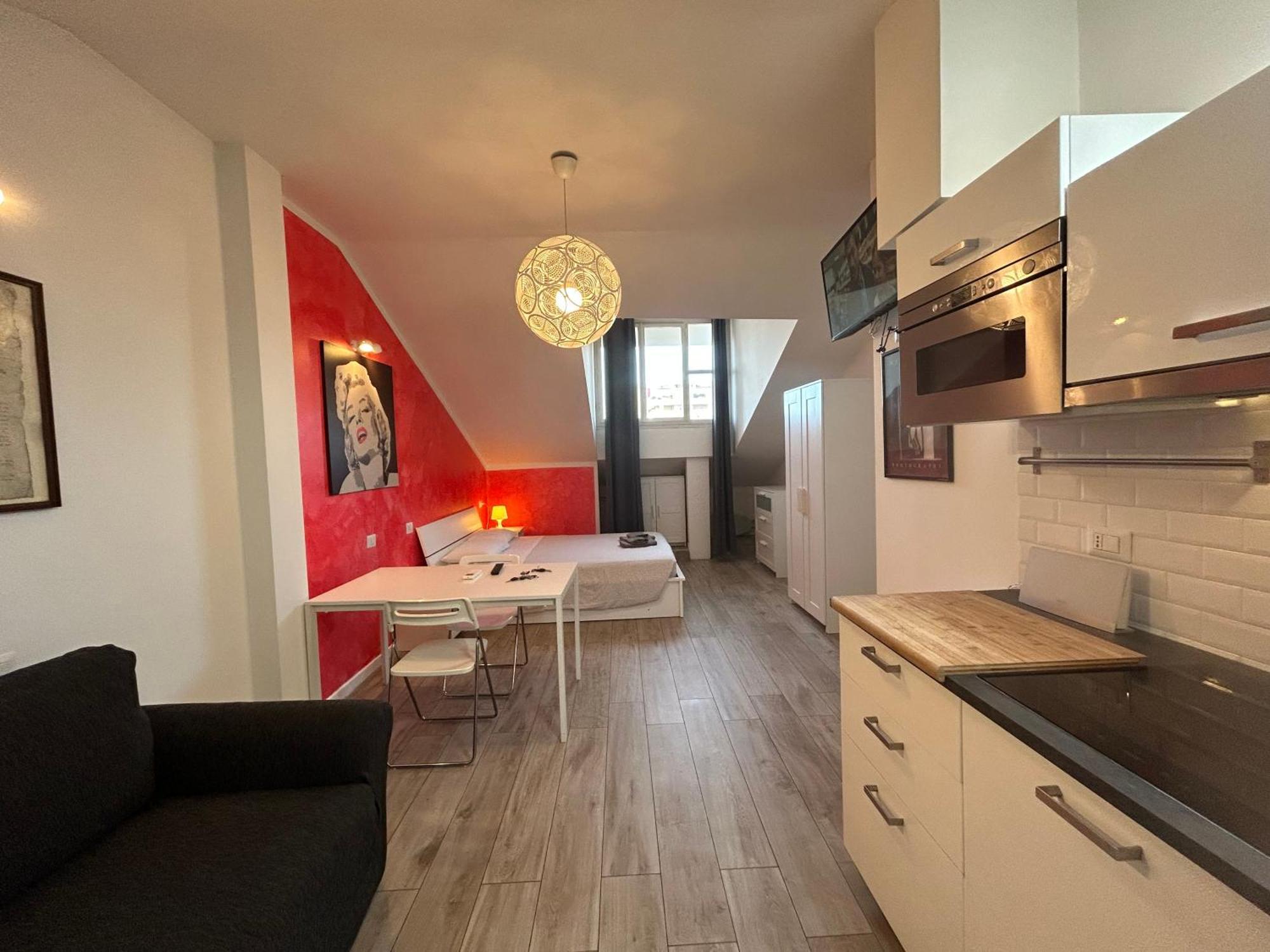 Apartment Mansarda Open Space Vicino Zona Isola