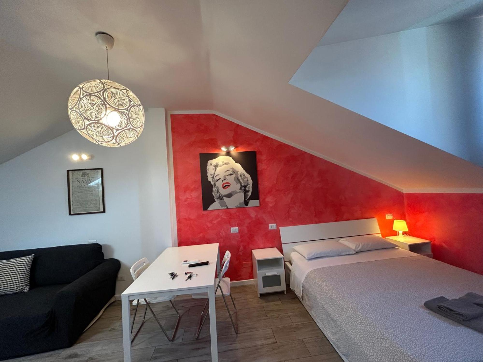 Apartment Mansarda Open Space Vicino Zona Isola *