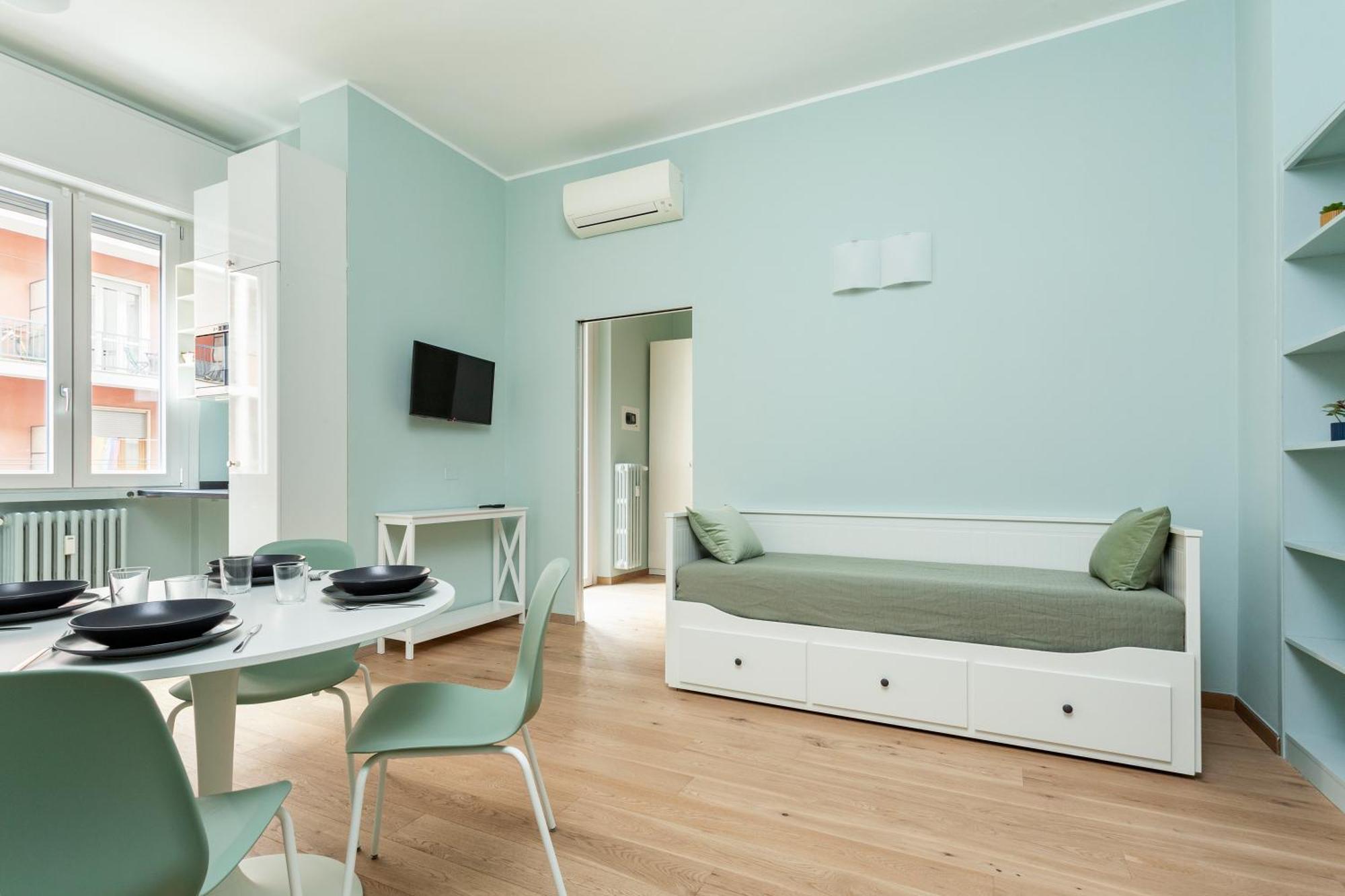 Navigli - Brand New * Milano