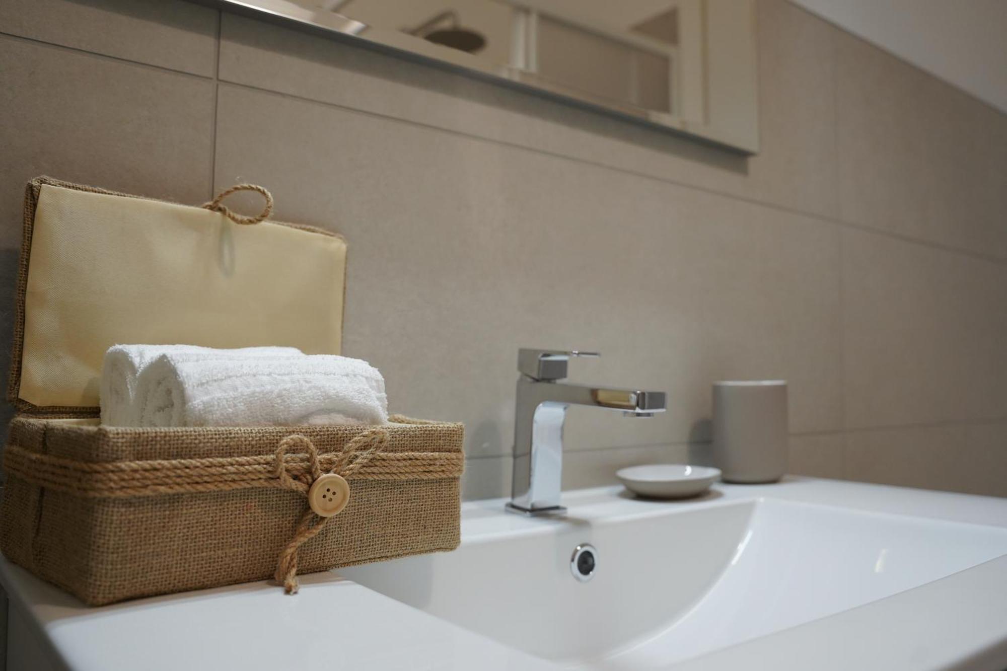 Monumentale M5 - 6 Ospiti & Famiglie Con 2 Bagni E Apartment *