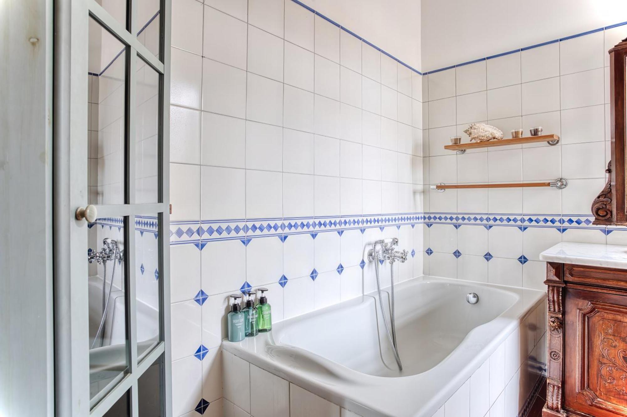 Lejlighed Balilla30 - Spacious 2 Bedroom Next To Center