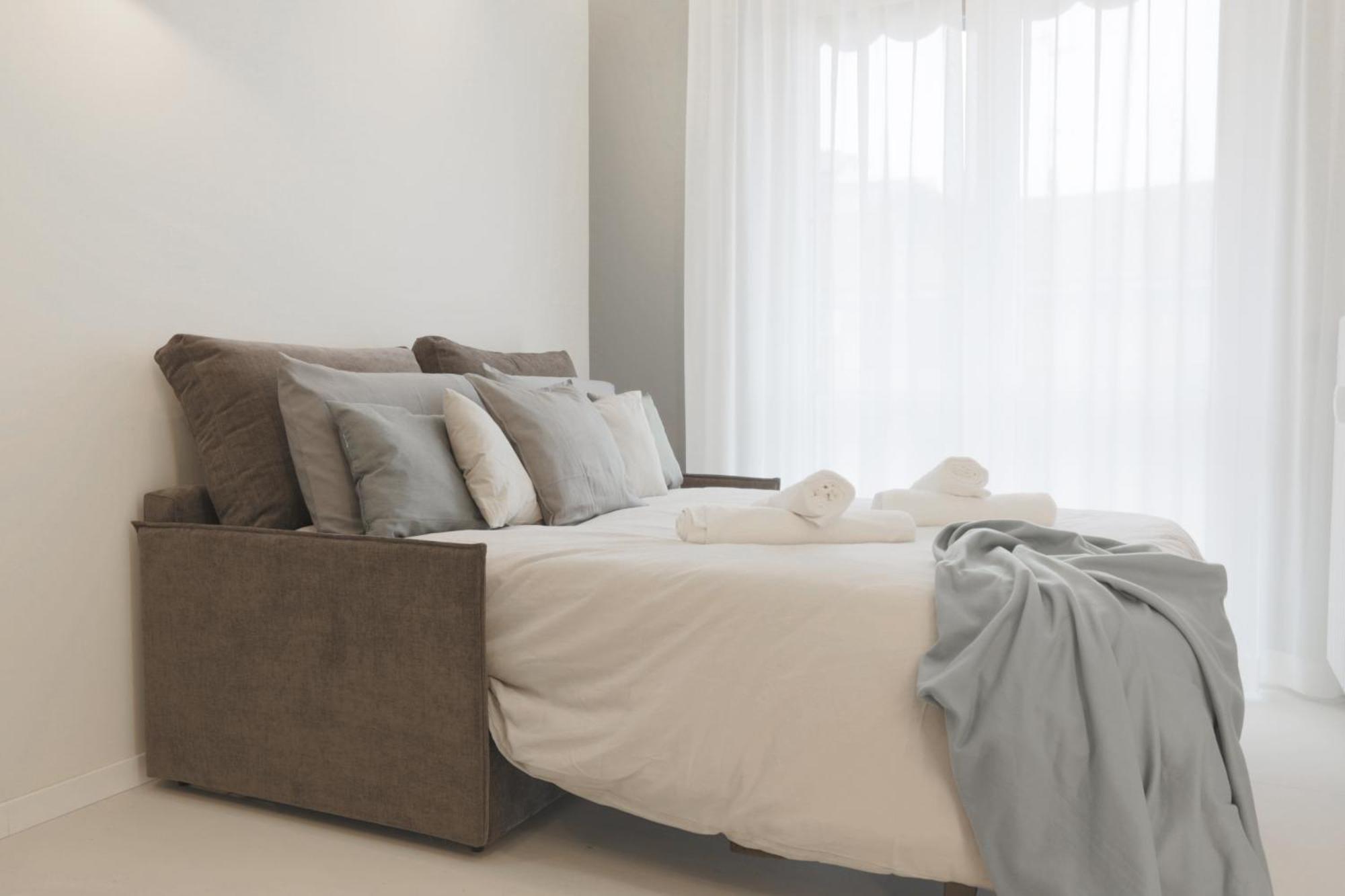 Apartment Station Modern Flat W/private Parking Milan
