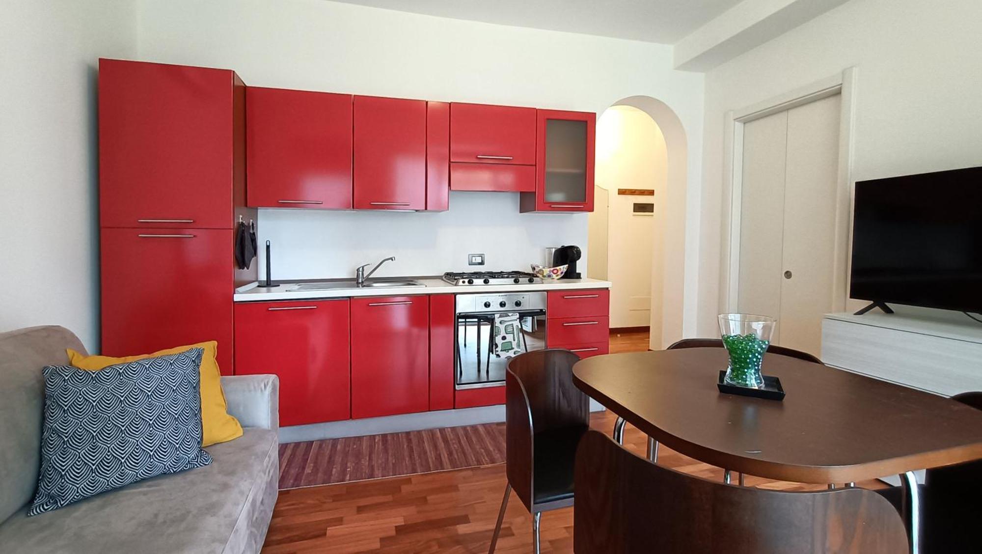 Sahi - Via Dei Ciclamini Mm1 Primaticcio, Stadio San Siro, Ospedale San Carlo * Milaan
