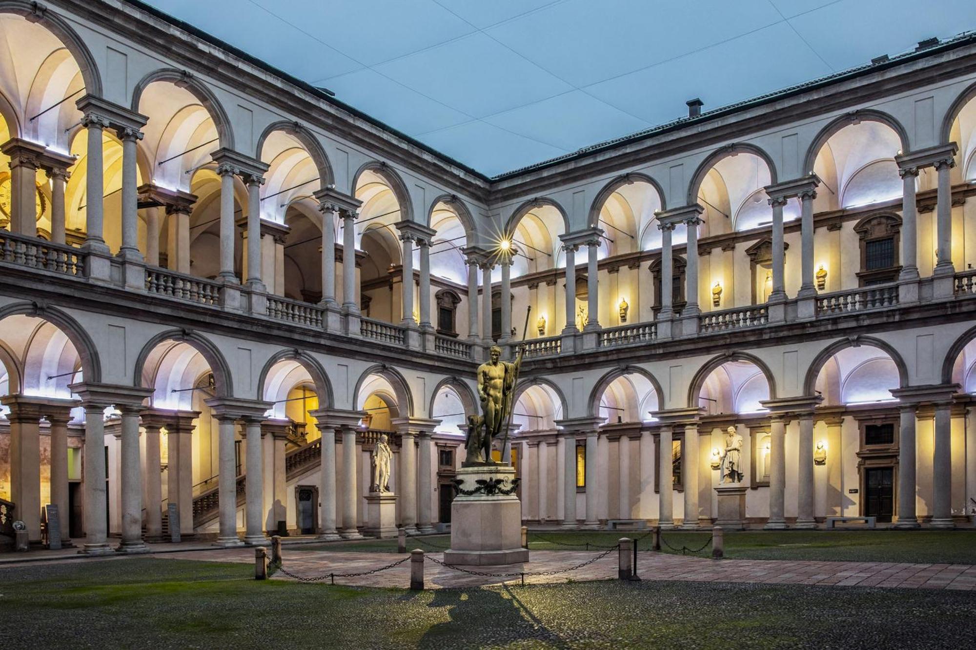 Pontaccio 22 Brera Fashion&design Mailand
