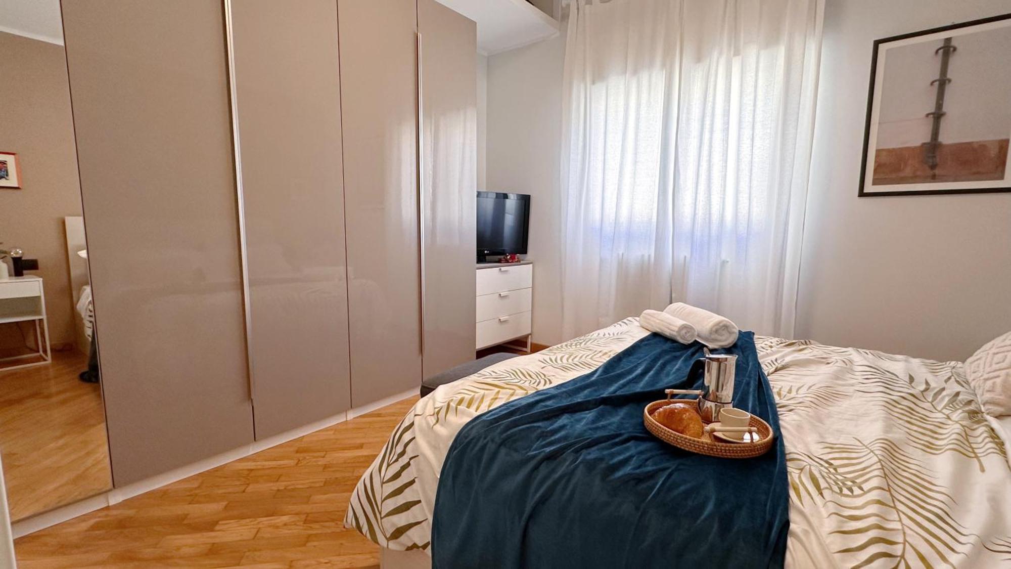 Ihost - Dupre 16 * Milano