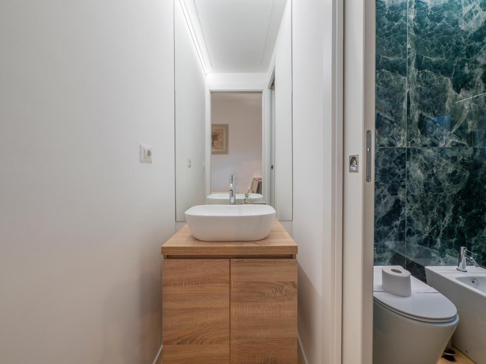 Xenia - Renovated In Navigli Area Milano